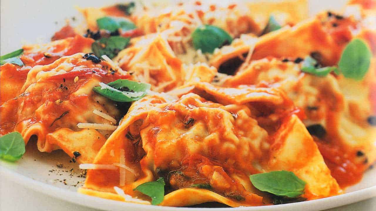 Pasta with parmesan sauce-Pork And Parmesan Ravioli www.eatopic.com