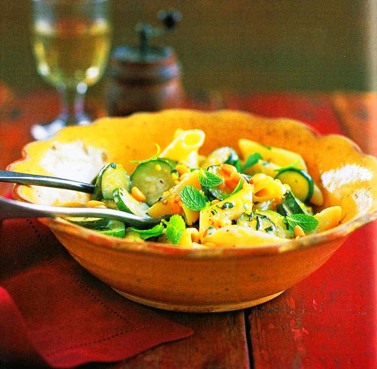 Pasta With Zucchinis, Mint, Lemon And Cream-easy-www.eatopic.com