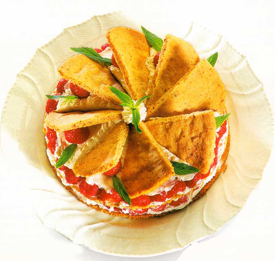 Hazelnut Torte With Strawberries Recipe-calories-easy-www.eatopic.com