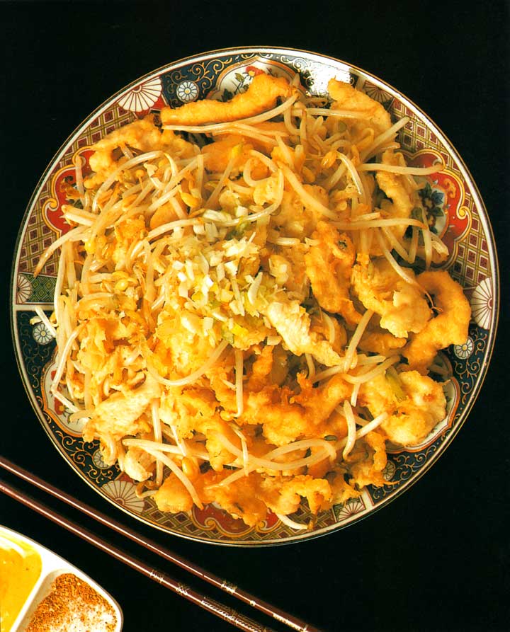 Peking-Egg-Battered-Chicken-with-Bean-sprouts-in-Onion-and-Garlic-Sauce-carbs-calories-chinese