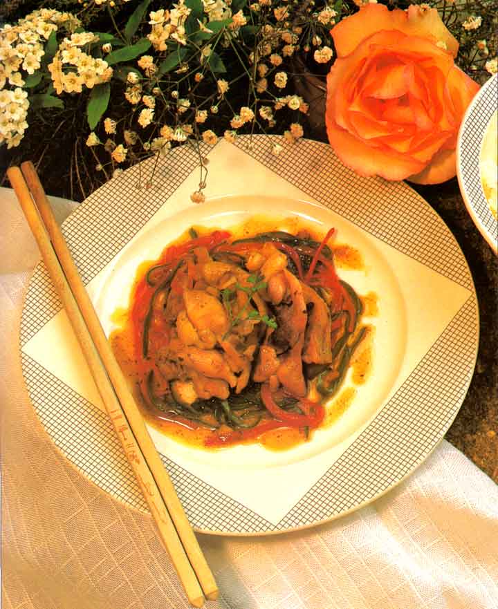 Chinese Cuisine-Chicken in Hot Pepper Sauce Recipe-calories-Easy-chinese cuisine-protein-carbs-www.eatopic.com