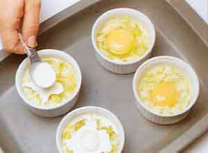 Baked-eggs-with-creamy-leeks-Oeufs-en-Cocotte-aux-Poireaux-vegetarian-recipes-diet-food-steps-4