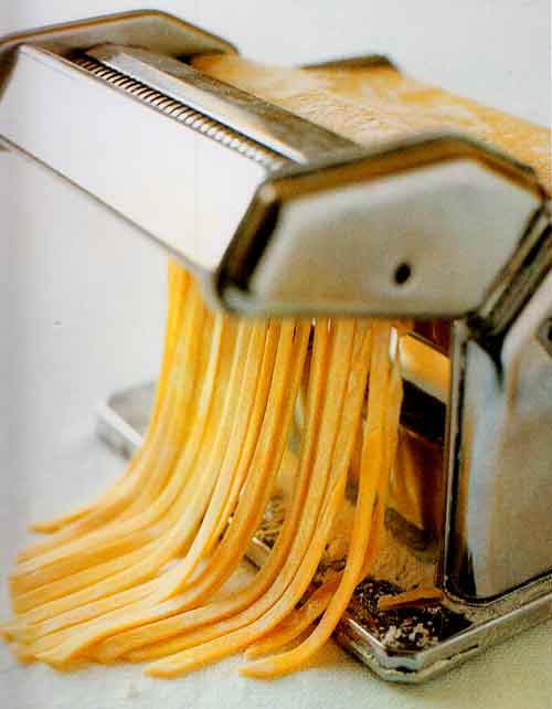 HOW-TO-drying-fresh-pasta-cooking-dried-pasta