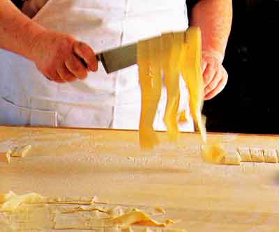 How-to-Make-Homemade-Pasta-How-to-Make-Tagliatelle-step-by-step3
