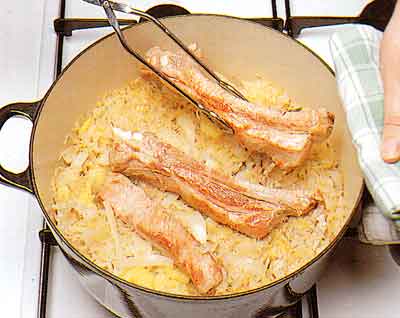 Sauerkraut-with-Pork-and-Sausages-Recipe-step-by-step-french-cuisine