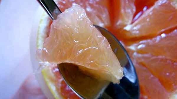 How-to-Peel-and-Slice-a-Grapefruit-Step-by-step-with-photos-3