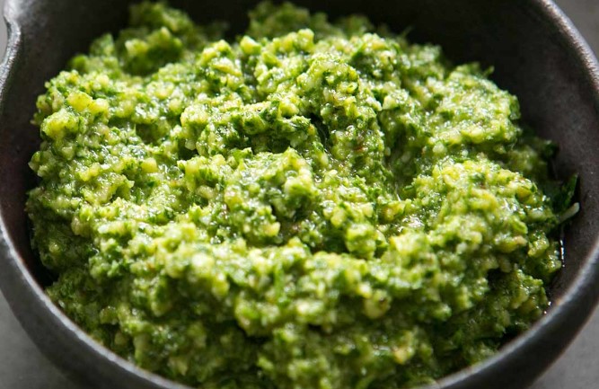 Scharfes Koriander Pesto — Rezepte Suchen