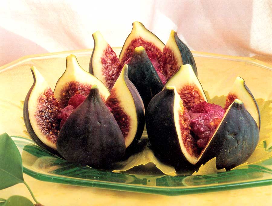 Stuffed-Figs-low-fat-dessert-fruit-desseert-calories-nutrition-facts