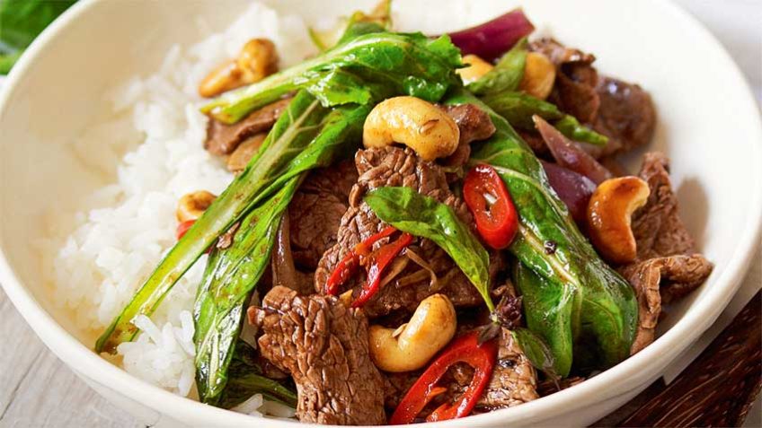 Low Carb Diet Recipe: Toasted Cashew and Red Chilli Beef