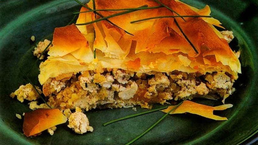 Mediterranean Cuisine: Chicken and Apricot Filo Pie Recipe