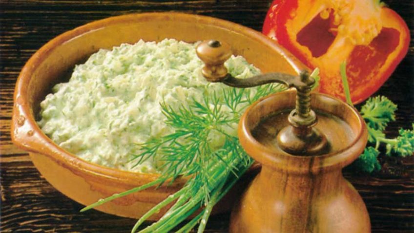 Spreads and Fillings: Cottage Cheese with Herbs